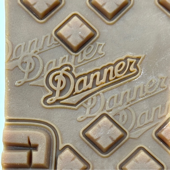 Danner Jag Distressed Hiking Boot. Size 7 - Picture 10 of 11